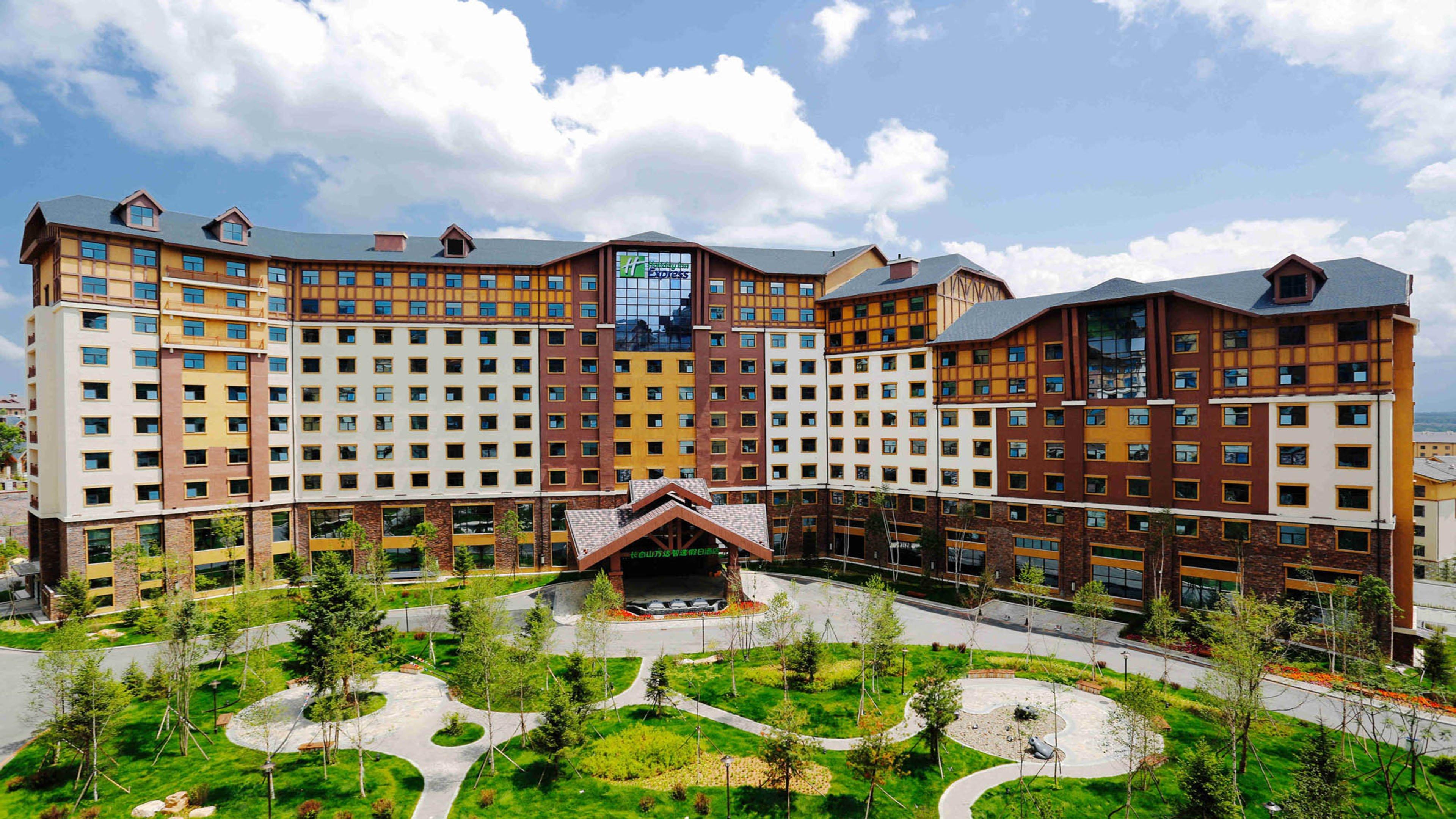 Holiday Inn Express Changbaishan, An Ihg Hotel Fusong Dış mekan fotoğraf